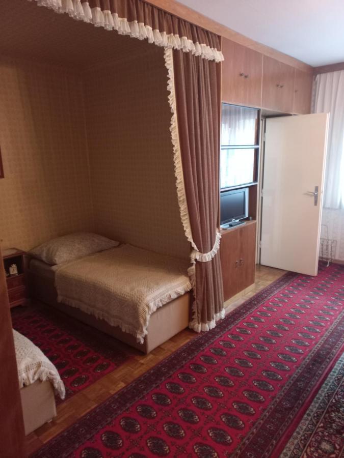 Ferienwohnung ,,Wohnen Wie Zu Grossmutter'S Zeiten'' Виена Екстериор снимка