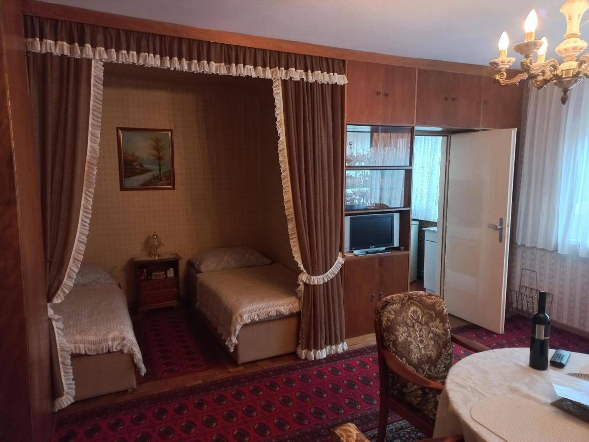 Ferienwohnung ,,Wohnen Wie Zu Grossmutter'S Zeiten'' Виена Екстериор снимка